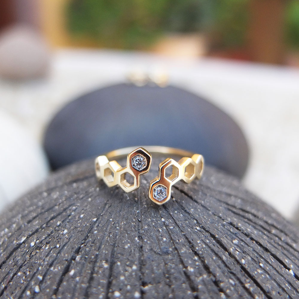 nectar ring honeycombs gold white diamonds