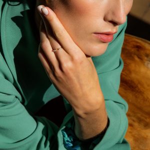 nia ring gold diamonds alveare jewelry