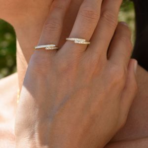 echo ring white diamonds enamel gold alveare jewelry
